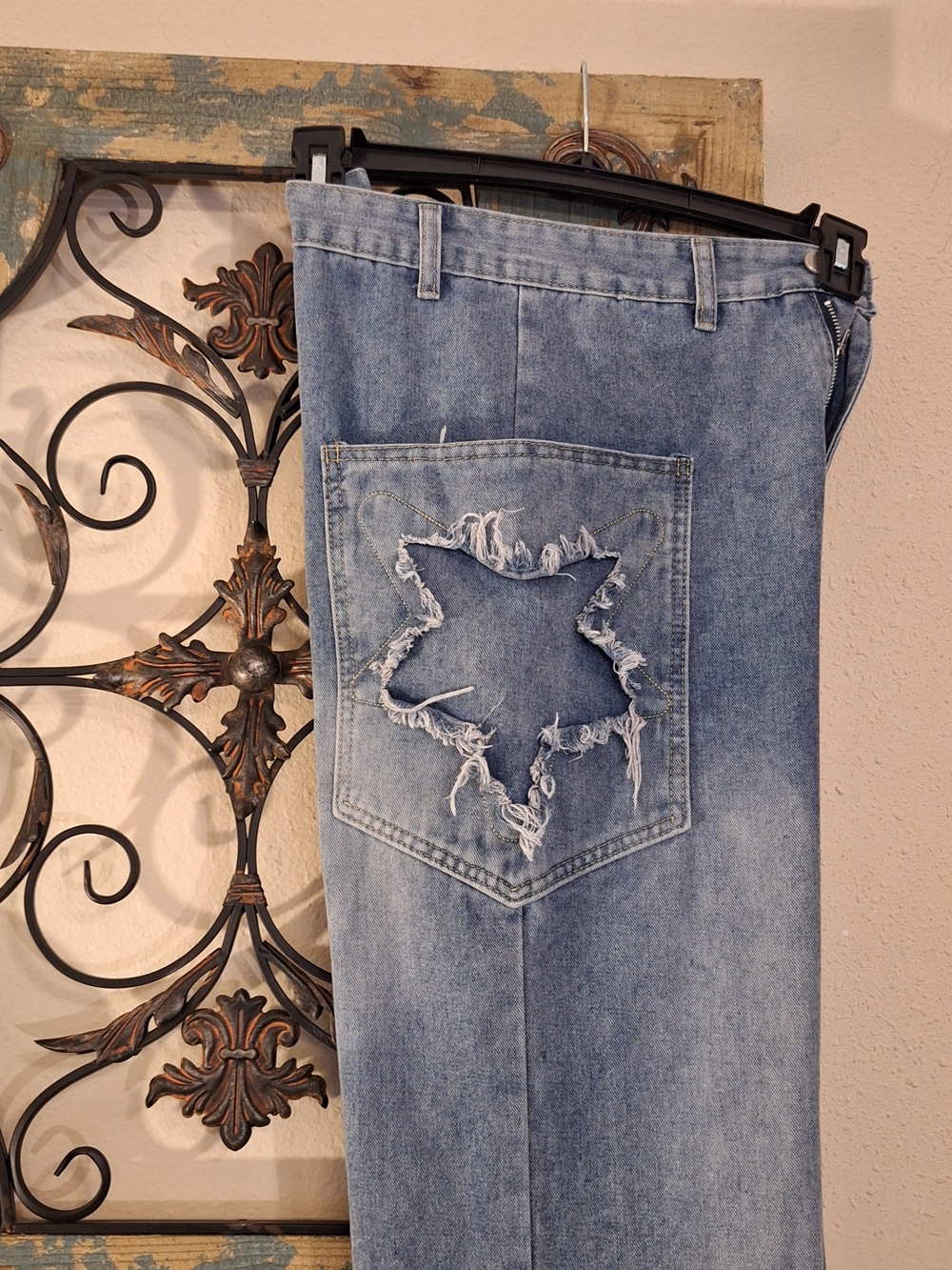 Women's Boyfriend High Rise Wide Leg Jeans W/Star Pockets Size M/L - Picture 7 of 9